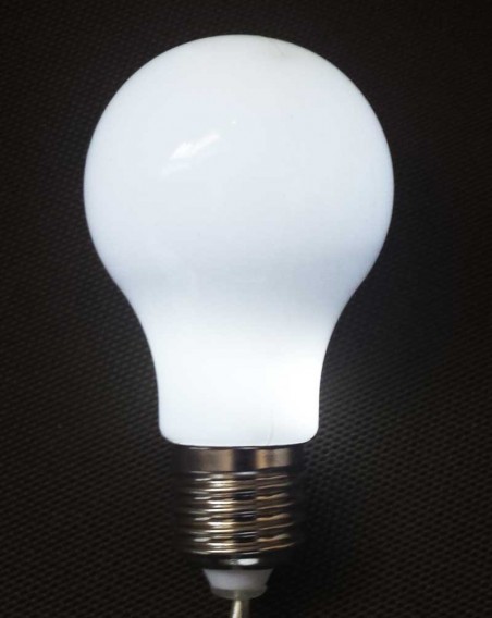 Żarówki ogrodowe LED - kolor zimny biały